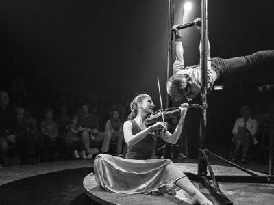 Čeští akrobaté z Hand to Violin byli nominováni na dánskou Cenu za nejlepší cirkusové vystoupení﻿